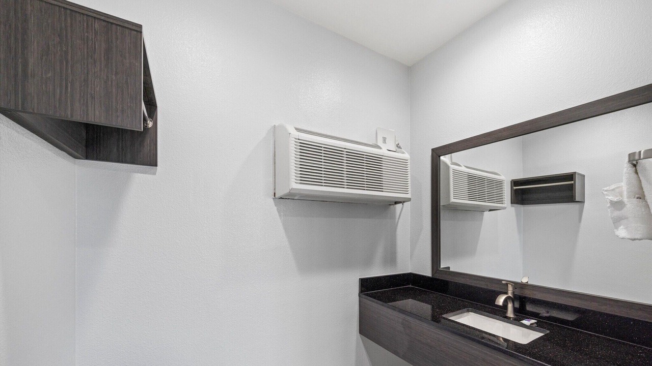 Photo of Bathroom in Townsite