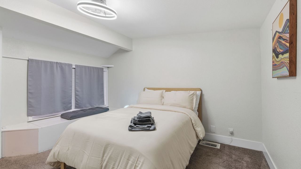 Photo of Bedroom in Raisin