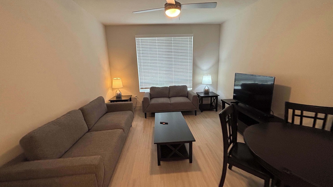 Photo of Livingroom in Midway District