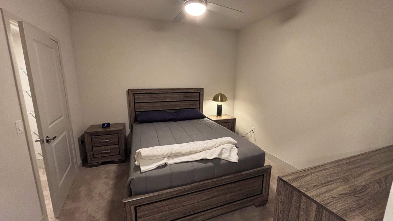 Photo of Bedroom in Midway District