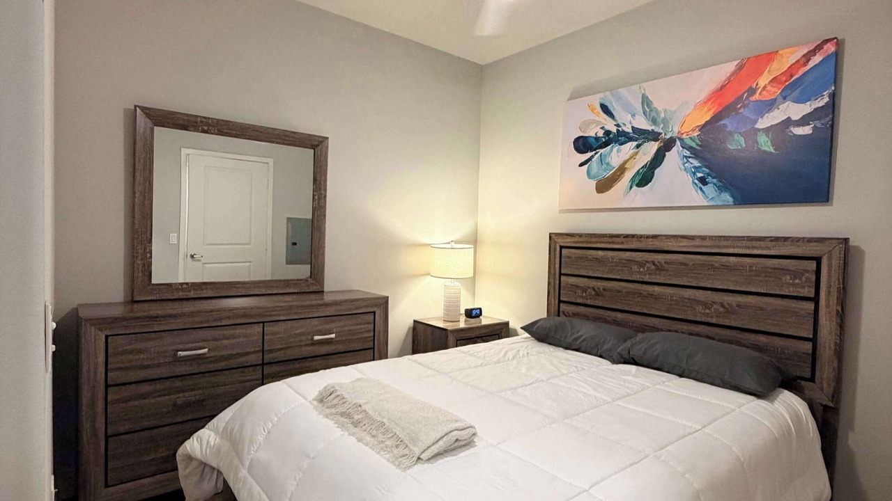 Photo of Bedroom in Midway District