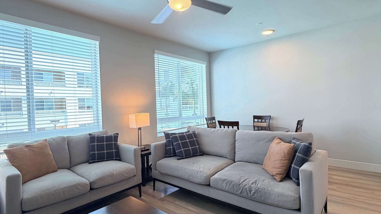 Photo of Livingroom in Midway District
