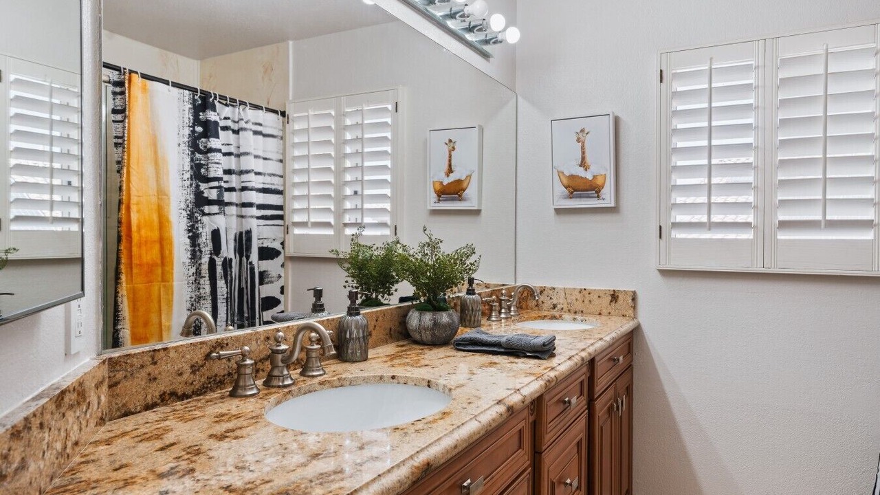 Photo of Bathroom in Enterprise