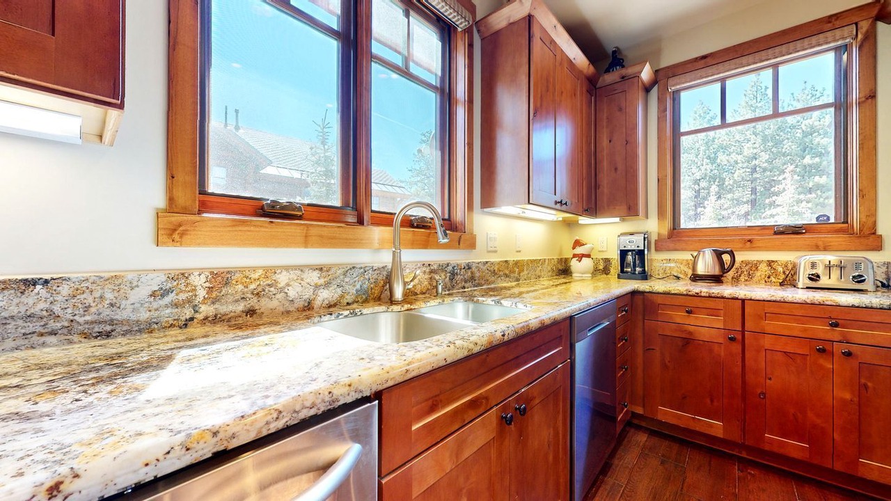 Photo of Kitchen in Mammoth Lakes