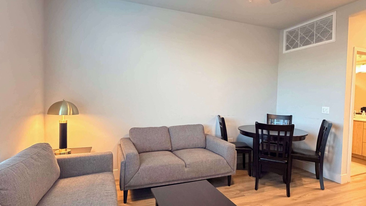 Photo of Livingroom in Midway District