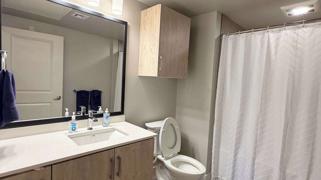 Photo of Bathroom in Midway District