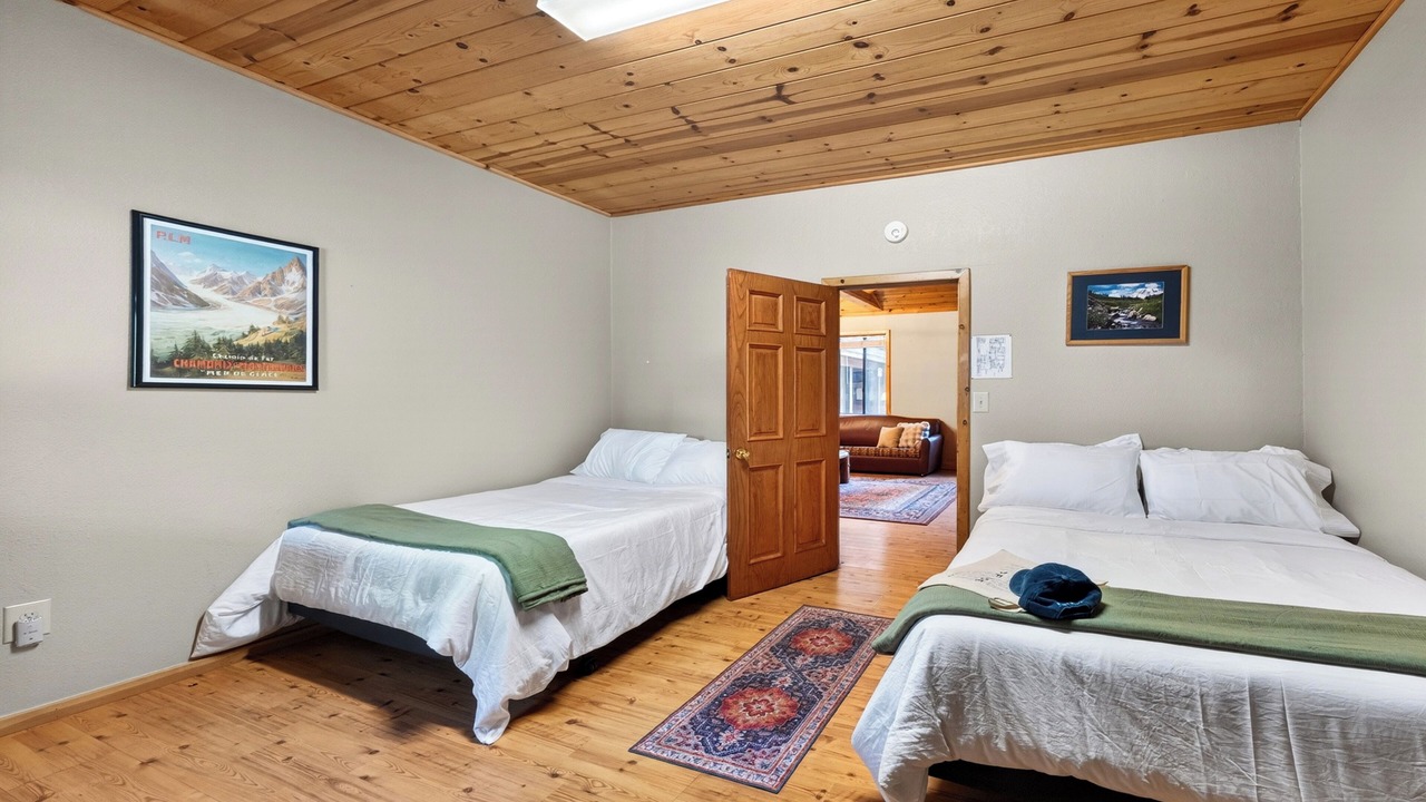 Photo of Bedroom in Tahoe Island
