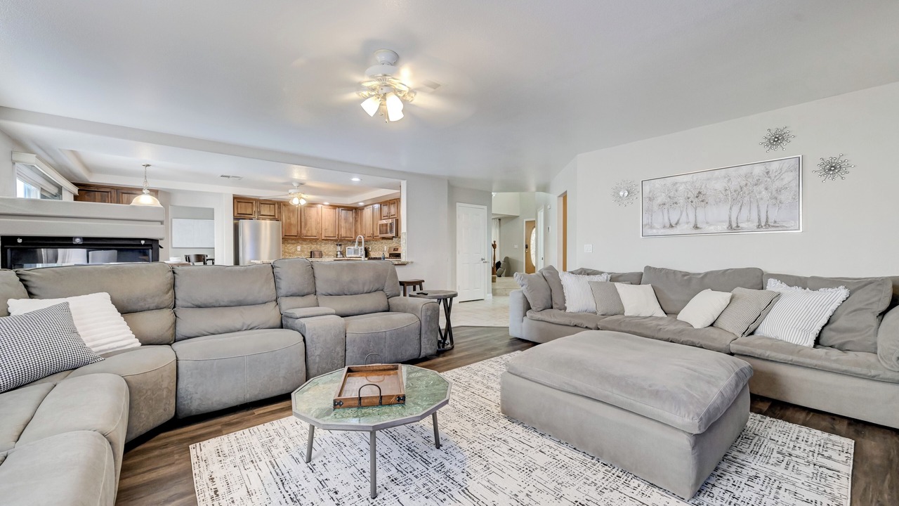 Photo of Livingroom in Silverado Ranch