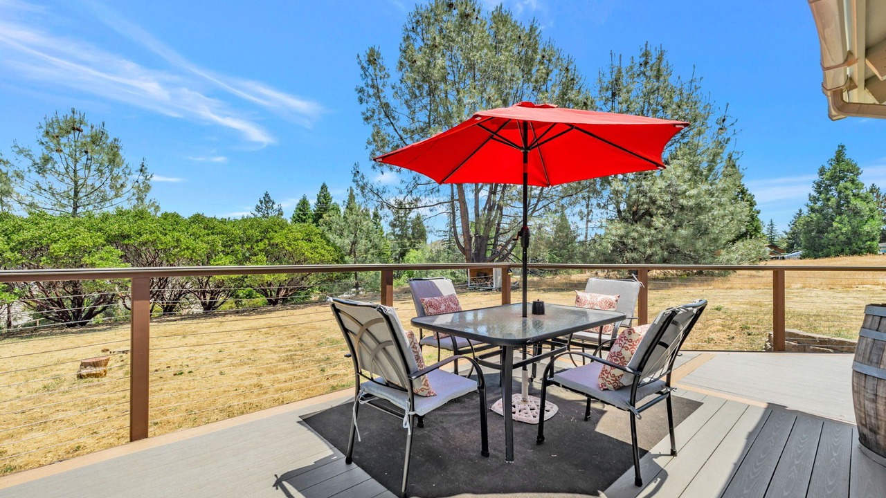 Photo of Outdoor in Groveland