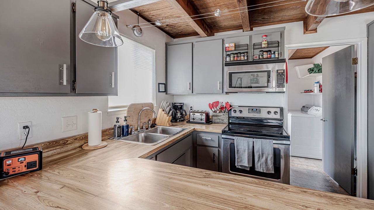 Photo of Kitchen in Groveland