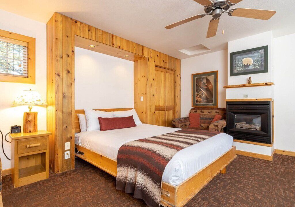 Photo of Bedroom in Tahoya Shores