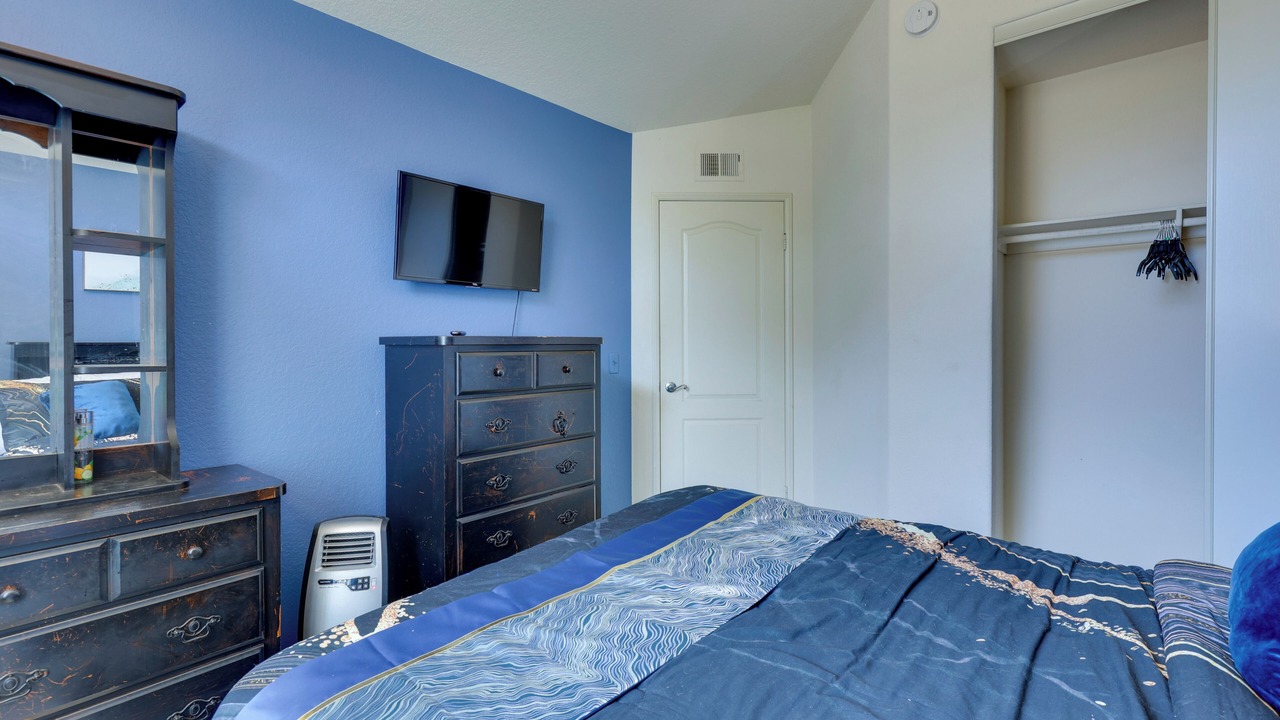 Photo of Bedroom in North Valley