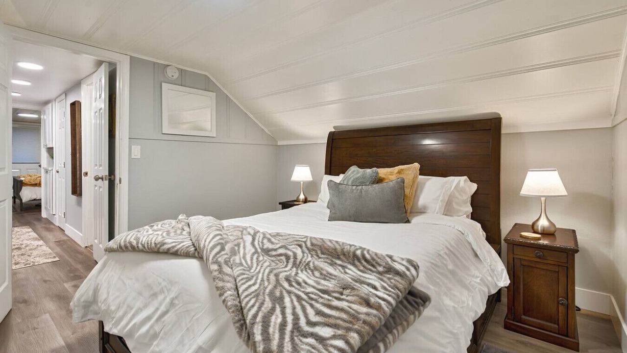 Photo of Bedroom in Al Tahoe