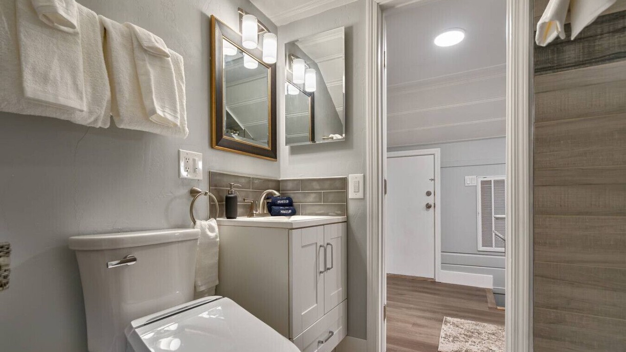 Photo of Bathroom in Al Tahoe