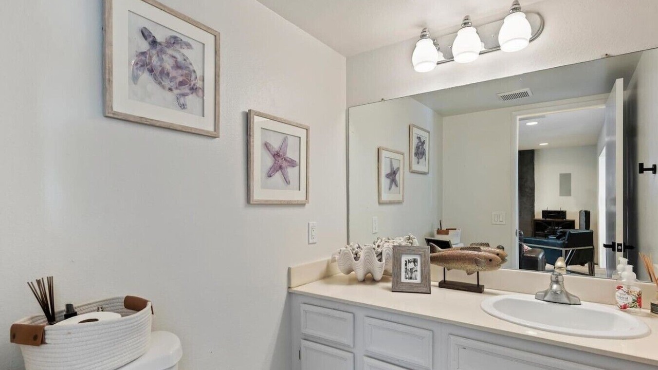 Photo of Bathroom in Mira Costa