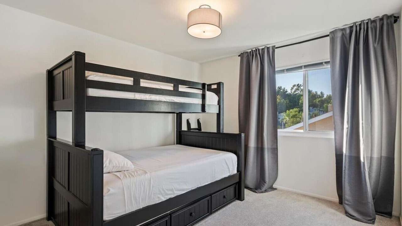 Photo of Bedroom in Mira Costa