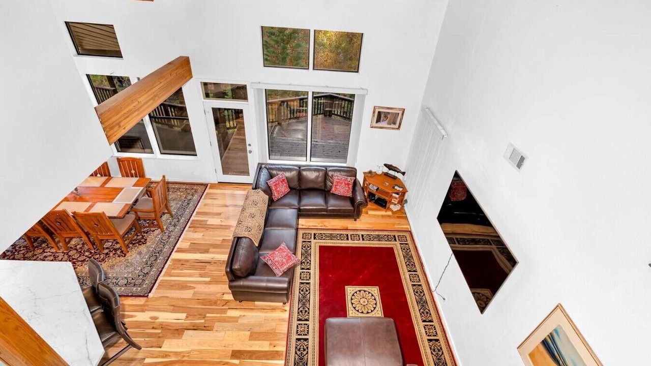 Photo of Livingroom in Fish Camp
