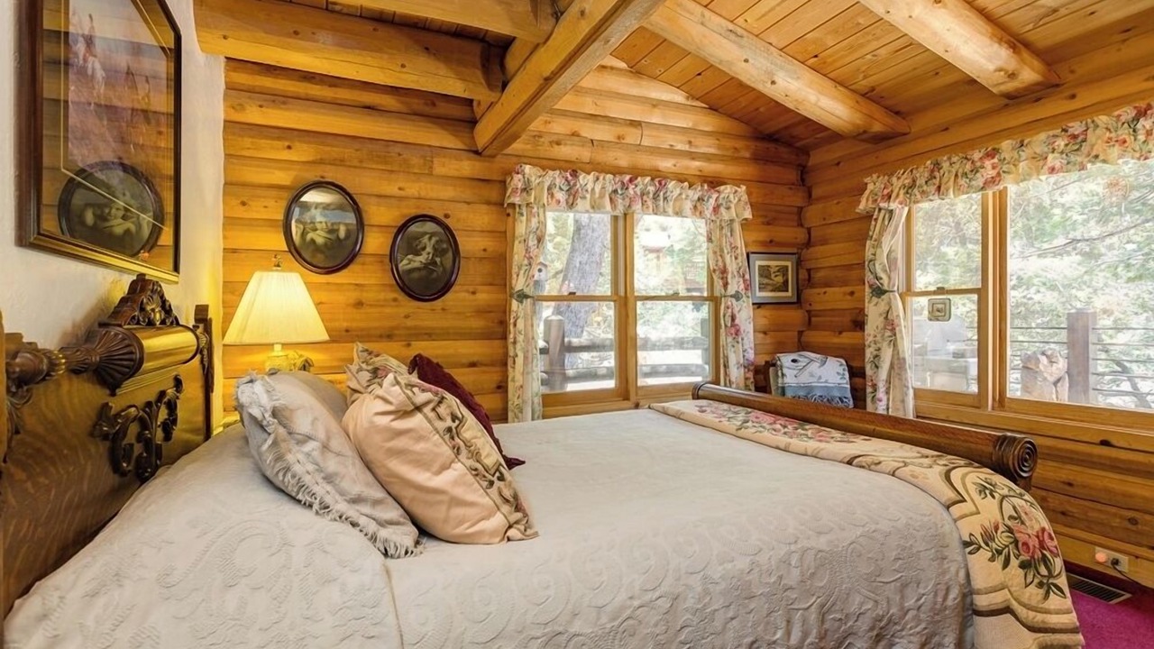 Photo of Bedroom in Fern Valley