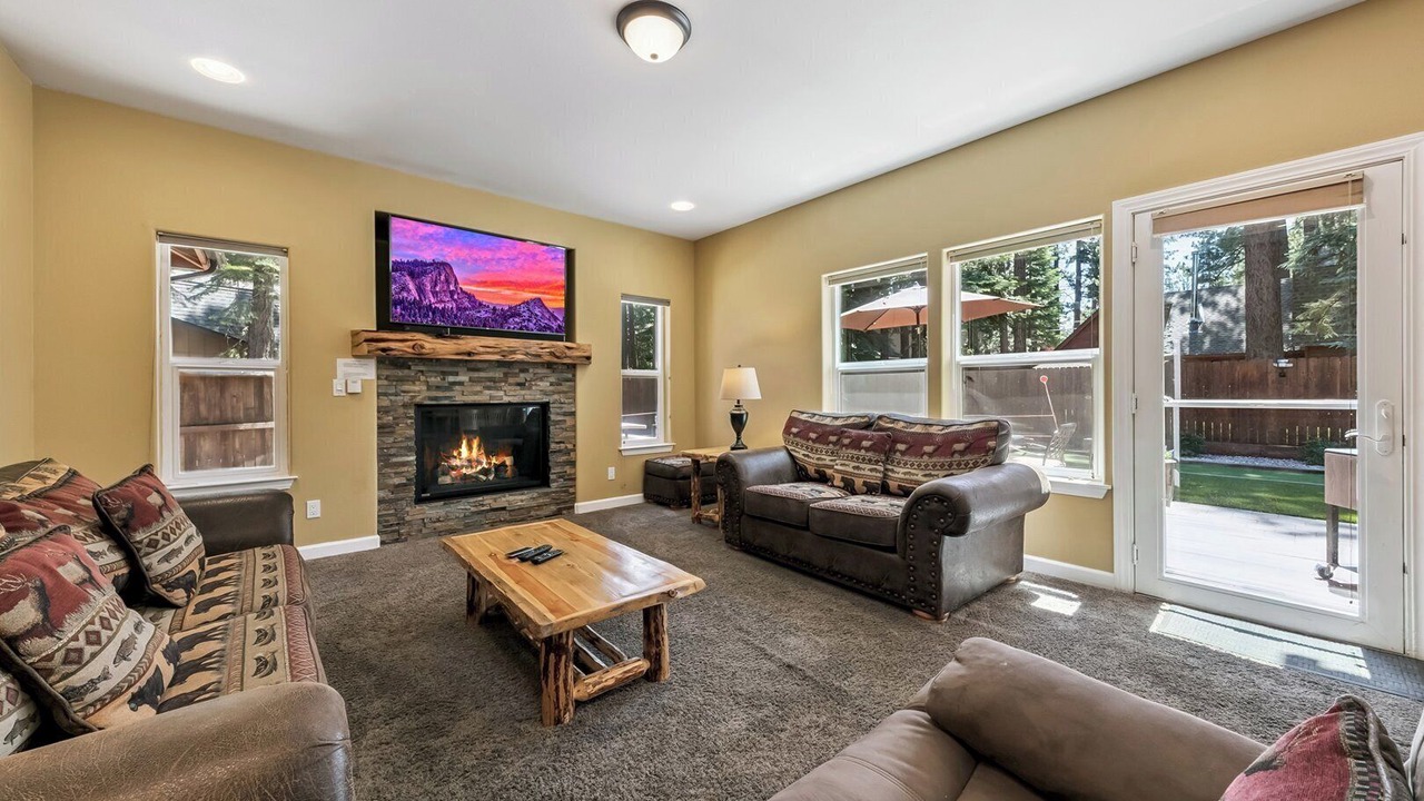 Photo of Livingroom in Montgomery Estates