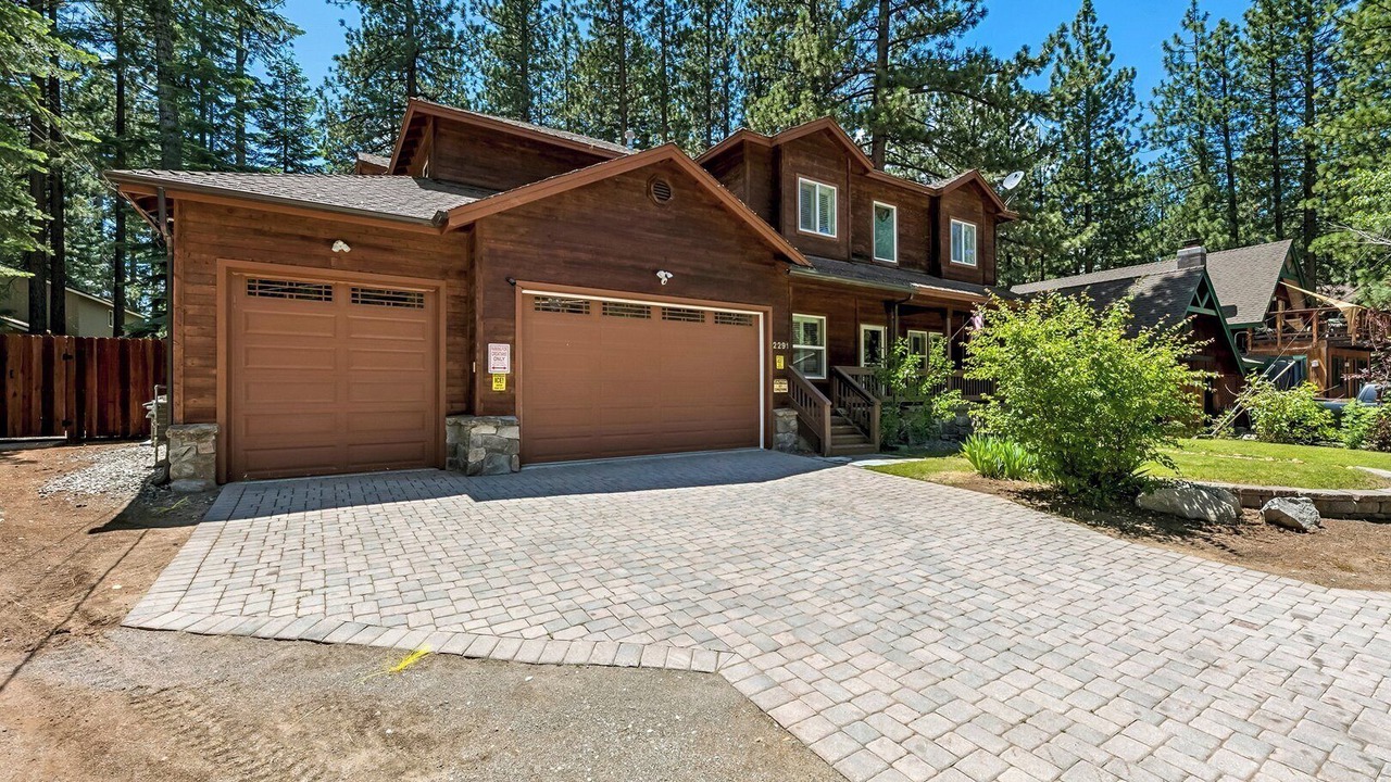 Photo of Outdoor in Montgomery Estates