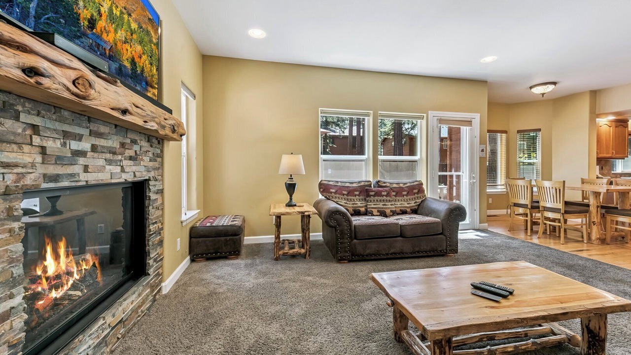 Photo of Livingroom in Montgomery Estates