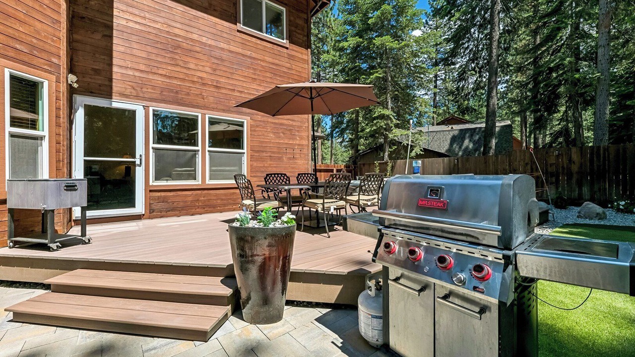 Photo of Outdoor in Montgomery Estates