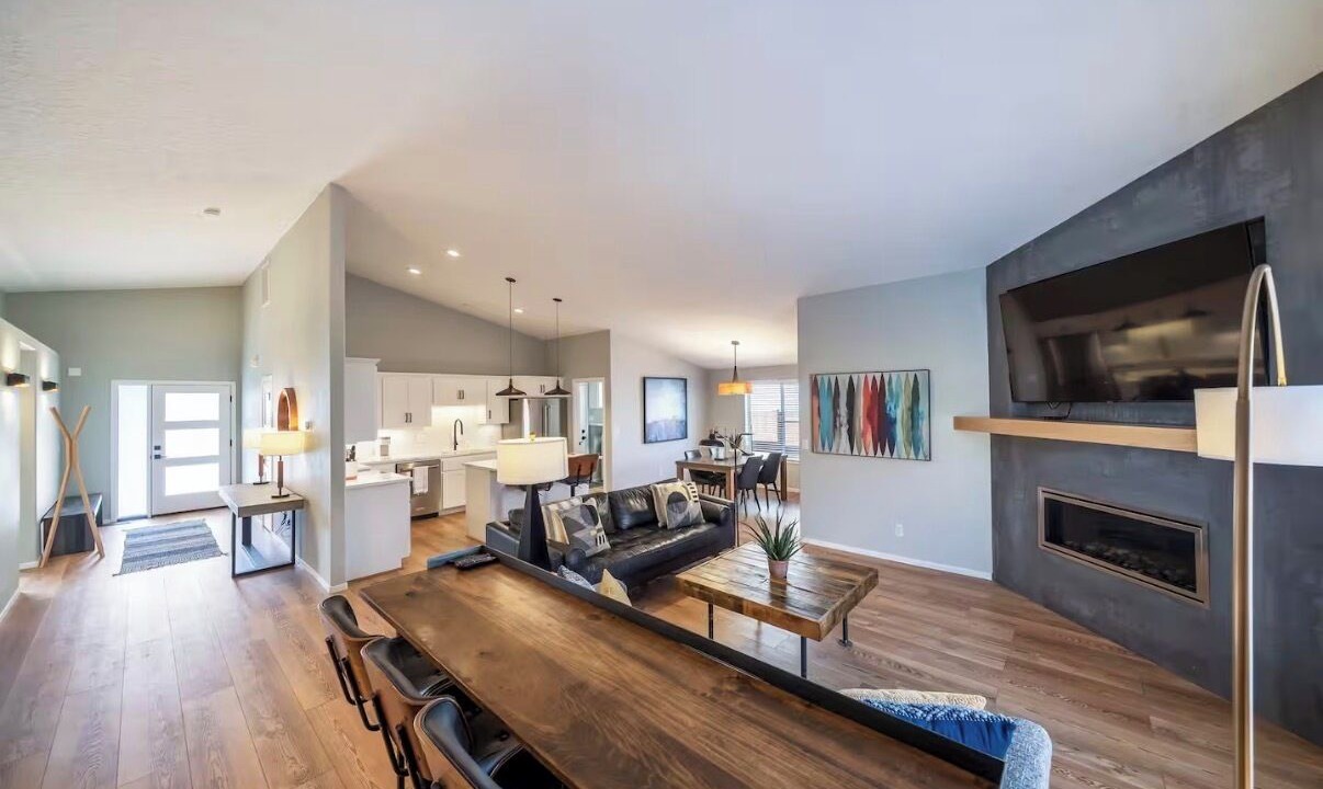 Photo of Livingroom in Old Farm District