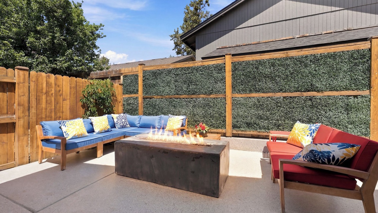 Photo of Patio Balcony in Old Farm District