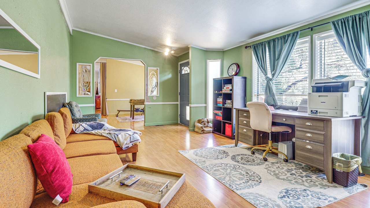 Photo of Livingroom in Clear Lake