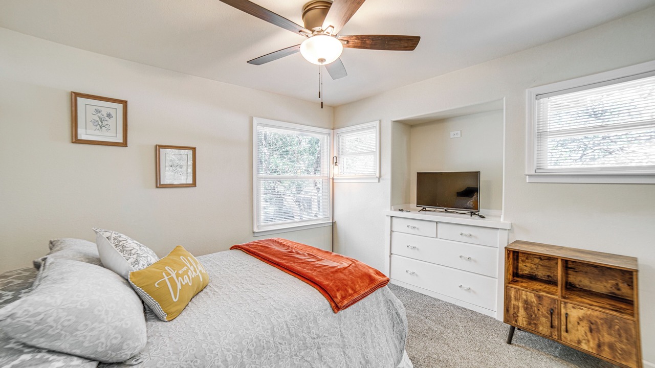 Photo of Bedroom in Willits