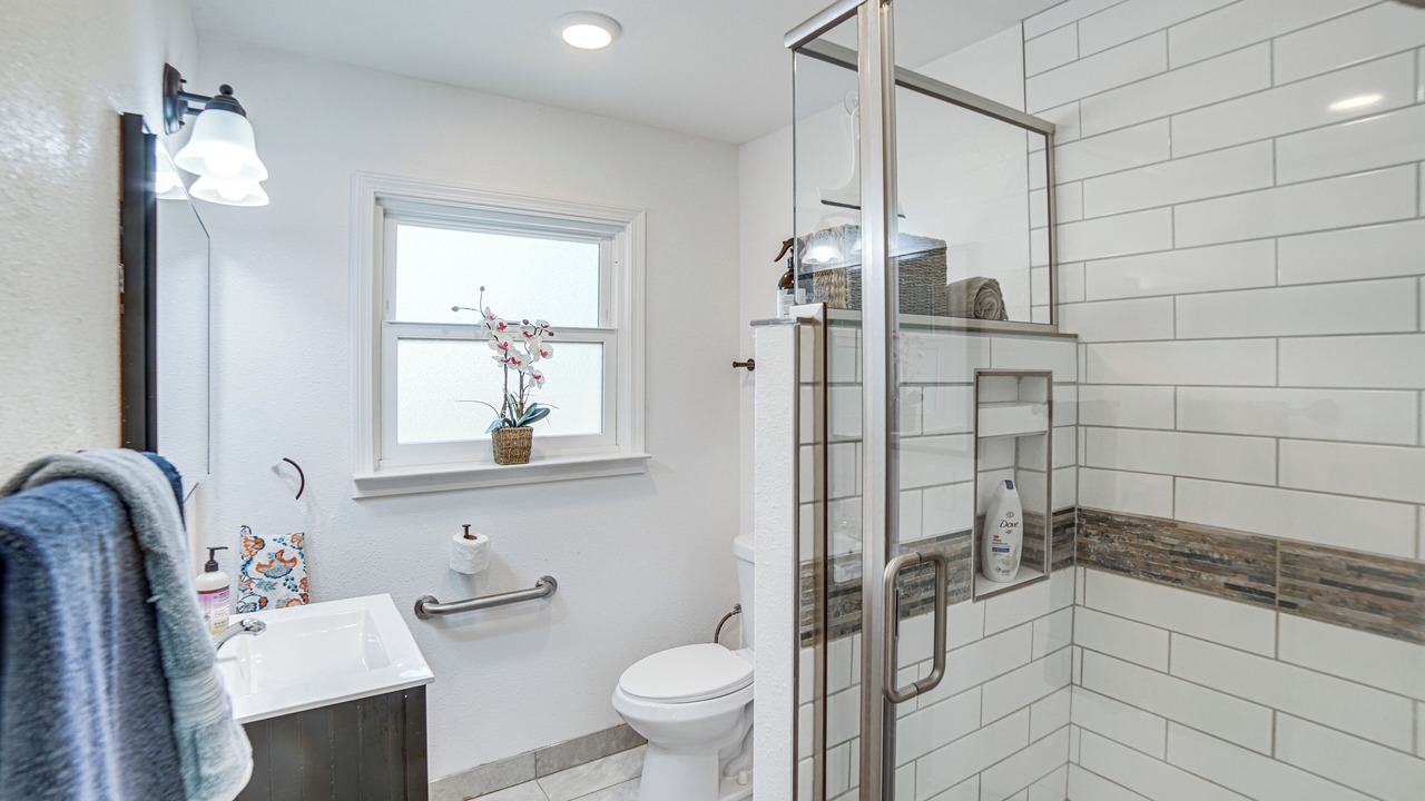Photo of Bathroom in Willits