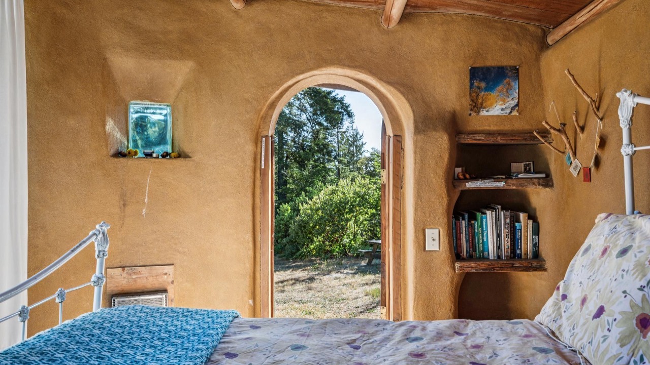 Photo of Bedroom in Gualala