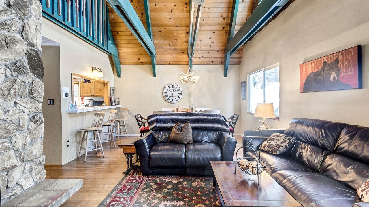 Photo of Livingroom in Bear Valley