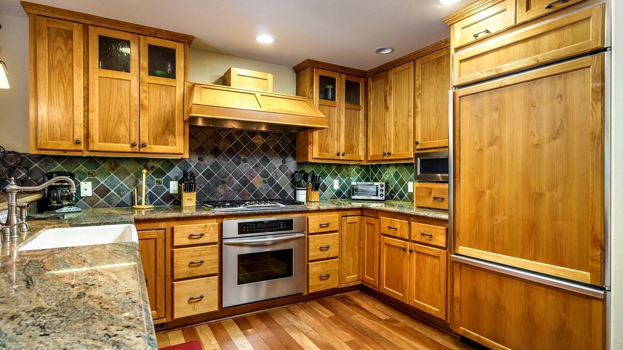 Photo of Kitchen in Groveland