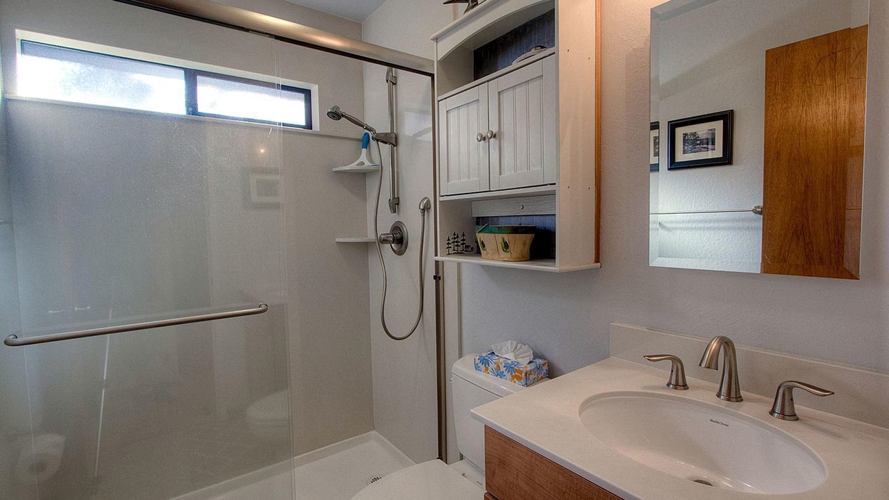 Photo of Bathroom in Al Tahoe