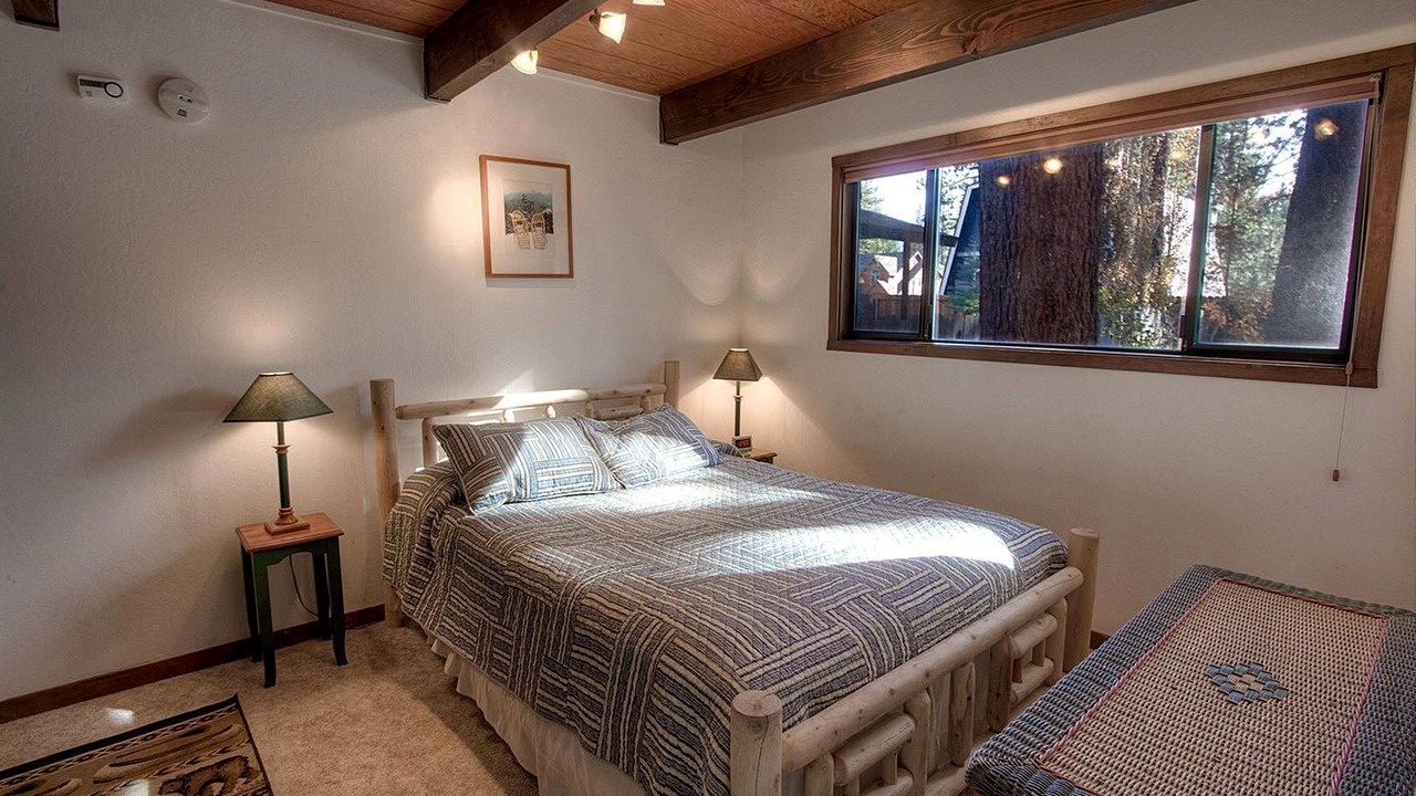 Photo of Bedroom in Al Tahoe
