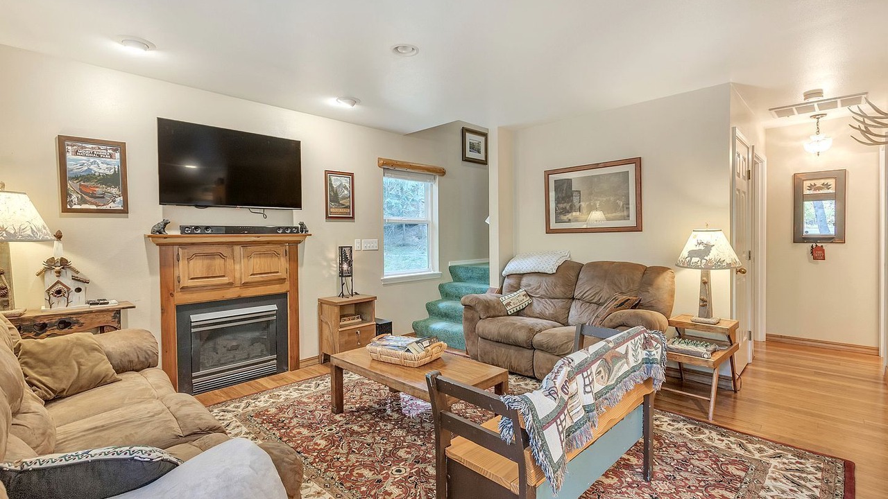 Photo of Livingroom in Enumclaw
