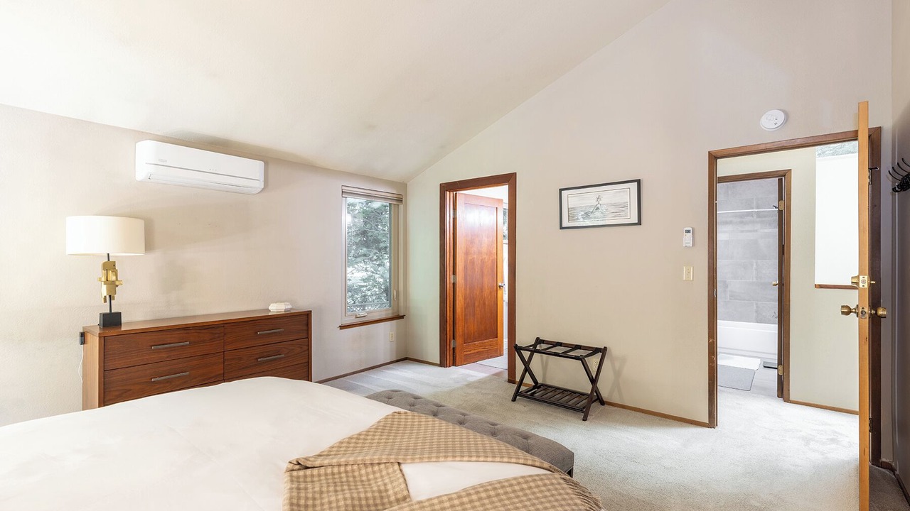 Photo of Bedroom in Freestone