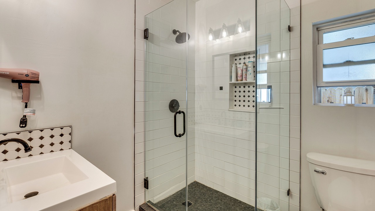 Photo of Bathroom in Woodland