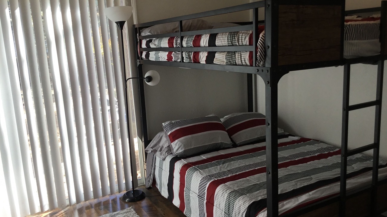 Photo of Bedroom in Al Tahoe
