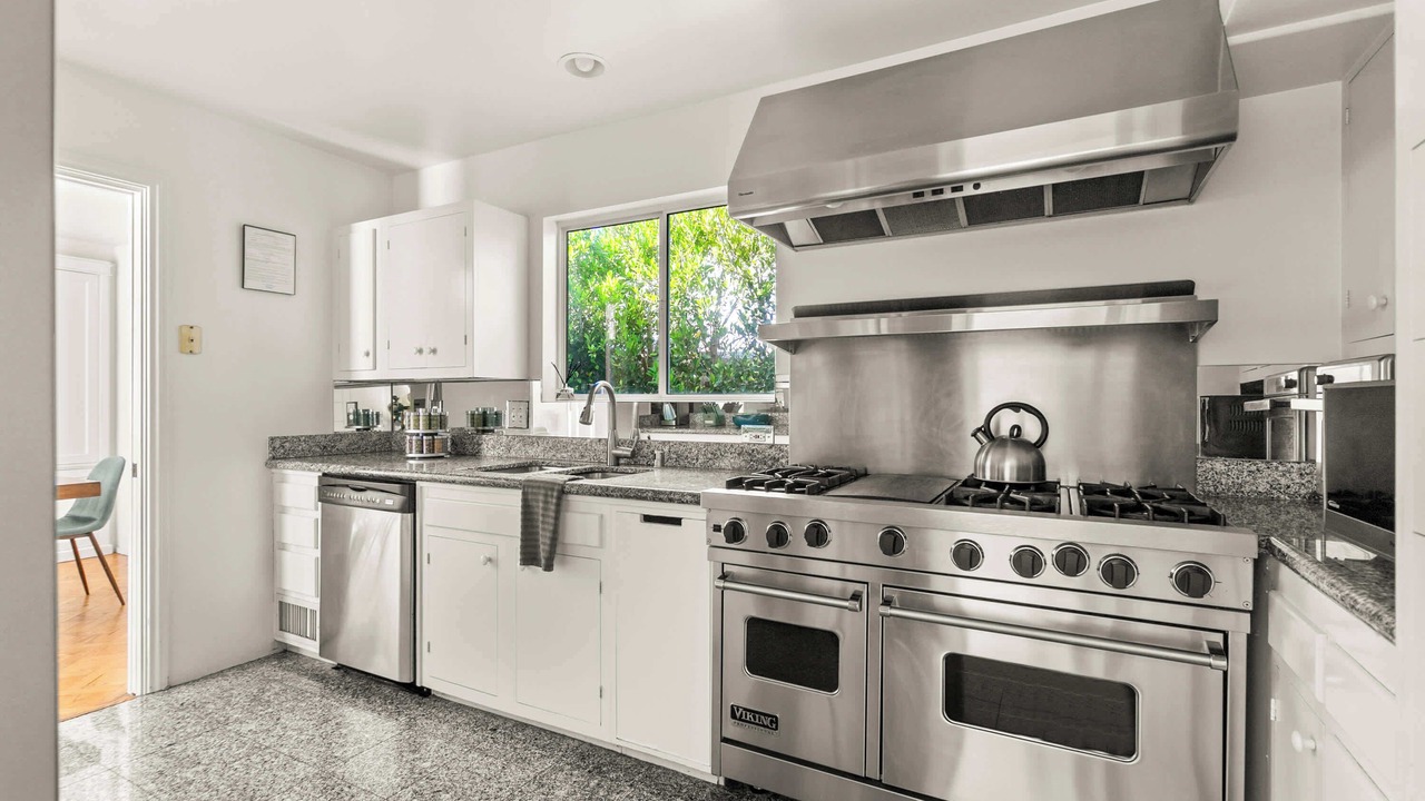 Photo of Kitchen in La Jolla Shores
