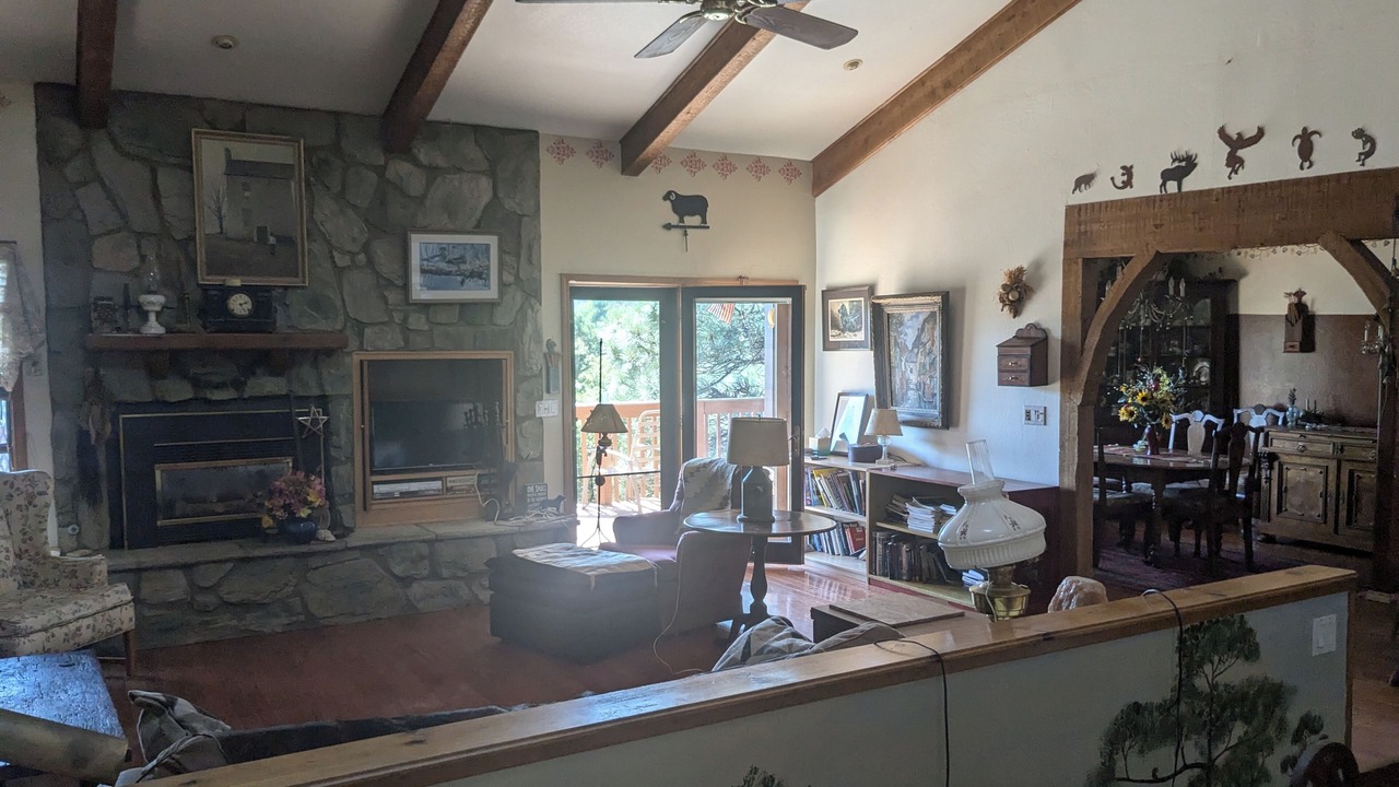 Photo of Livingroom in Iron Springs
