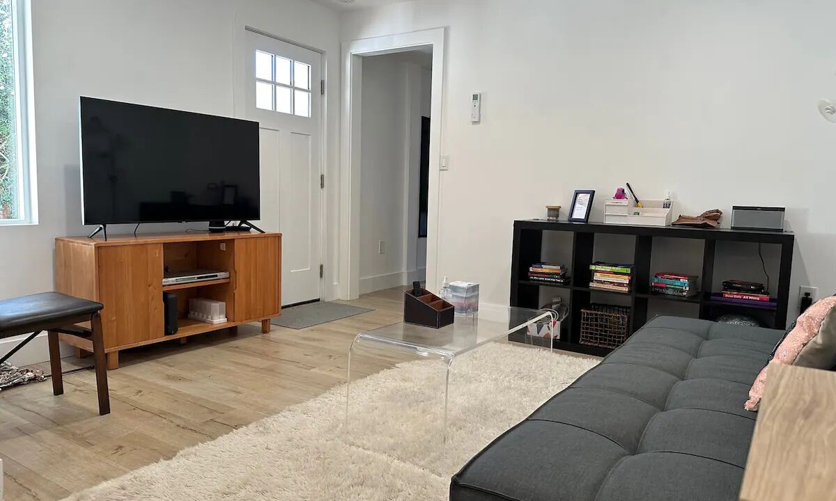 Photo of Livingroom in Temescal