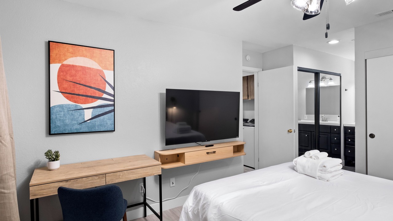 Photo of Bedroom in North Valley