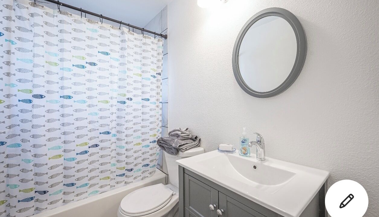 Photo of Bathroom in Green Valley
