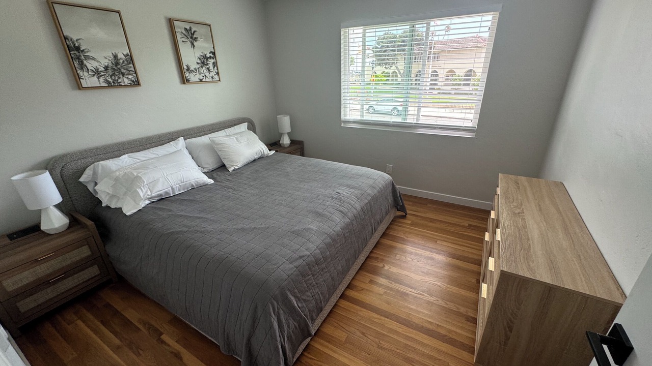 Photo of Bedroom in Village of La Jolla