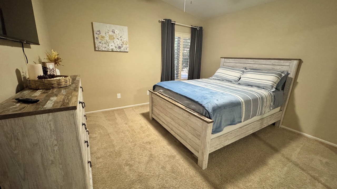 Photo of Bedroom in Alta Mesa Community Association