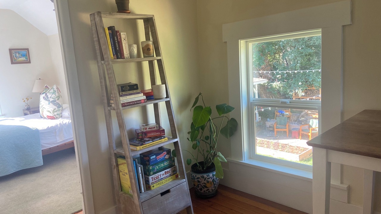 Photo of Bedroom in Historic Railroad District