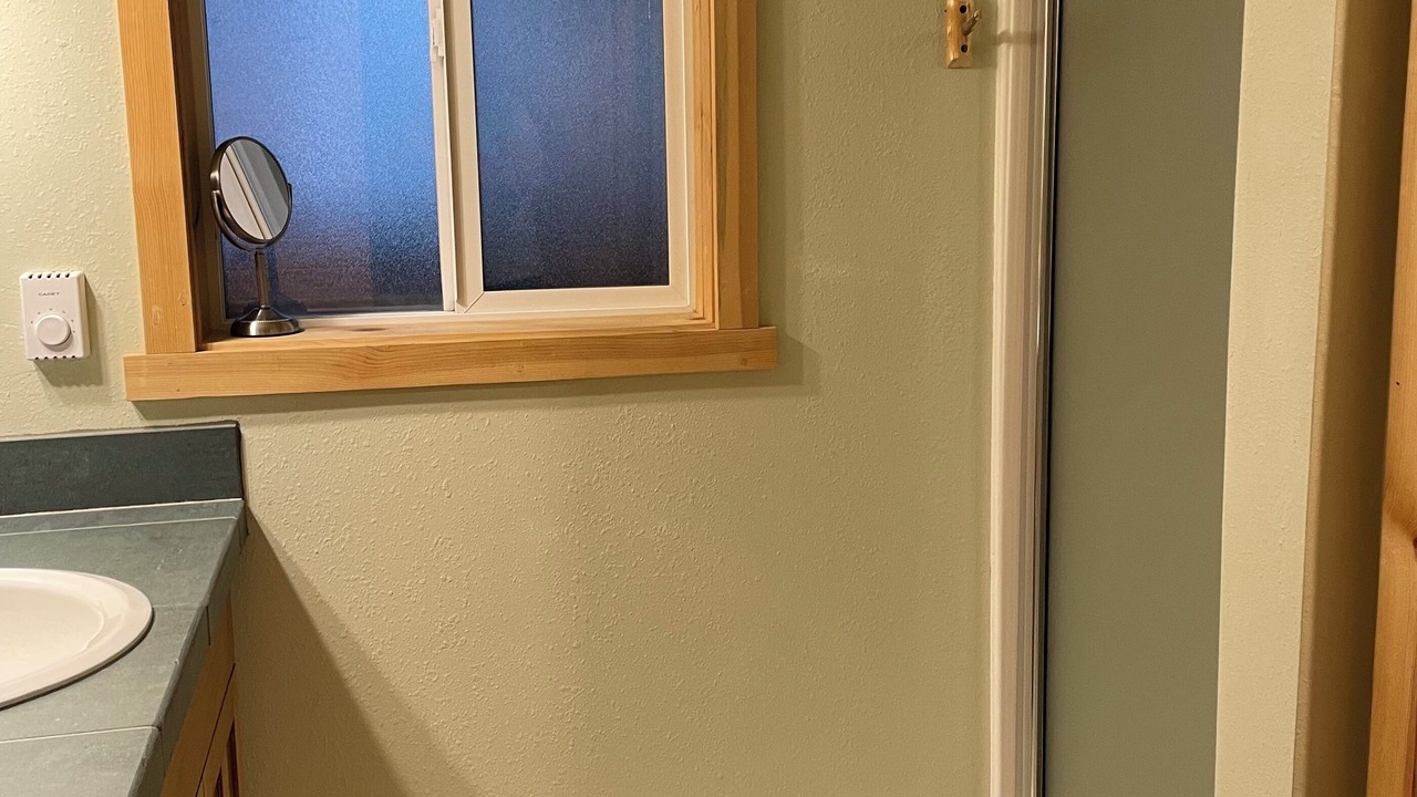 Photo of Bathroom in Crescent