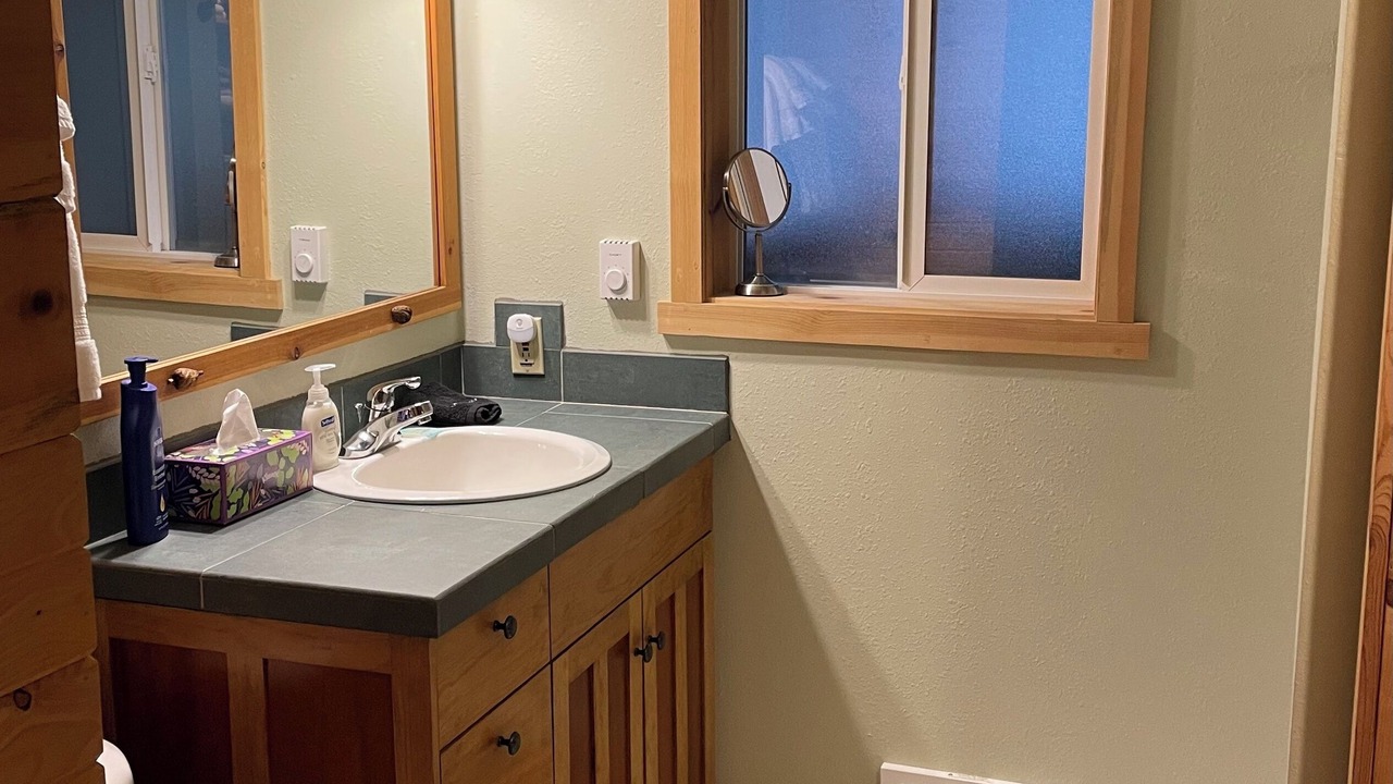 Photo of Bathroom in Crescent